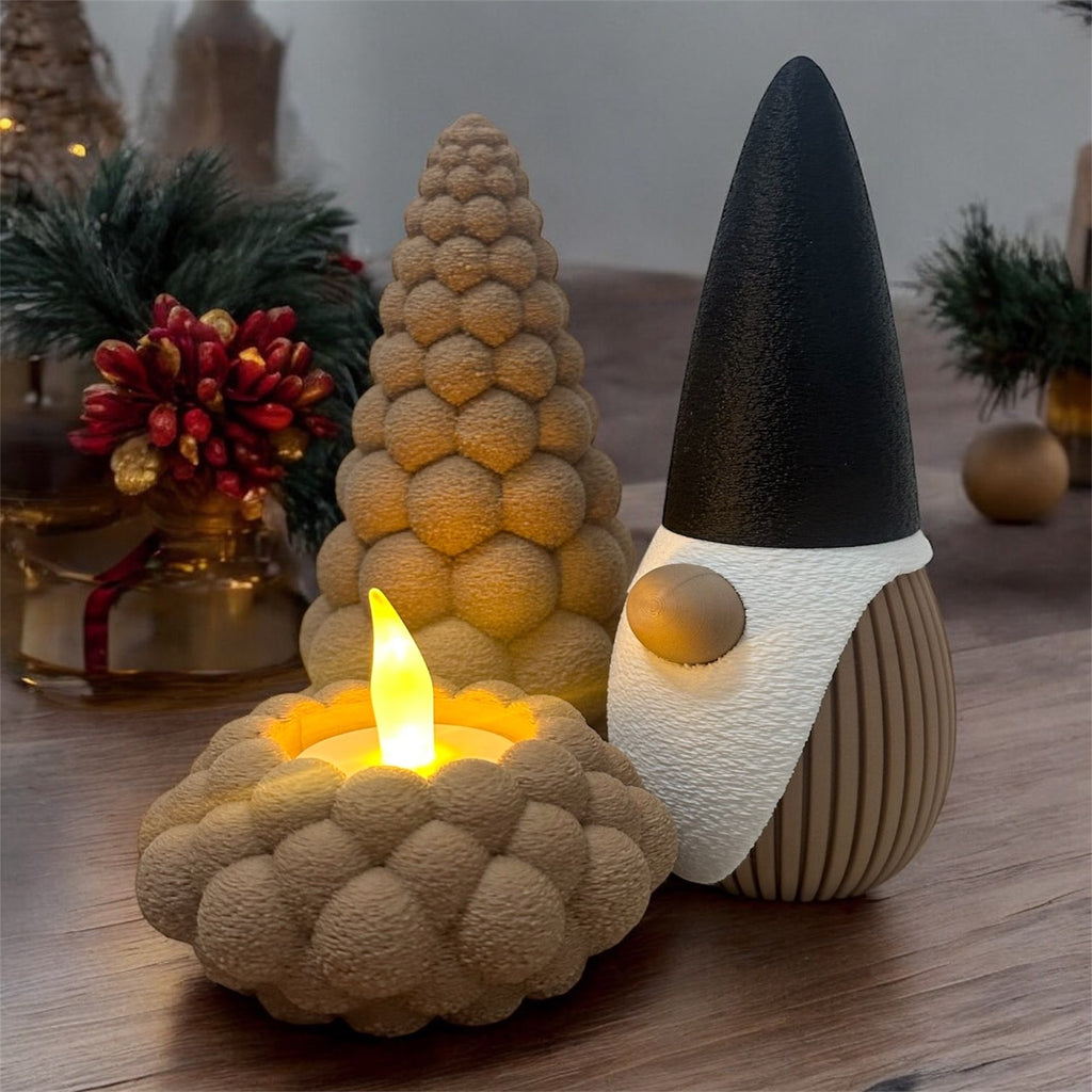 Mały Skandynawski Zestaw Świąteczny: Skrzat + Choinka + 2 Świeczki LED • Dekoracja Bożonarodzeniowa