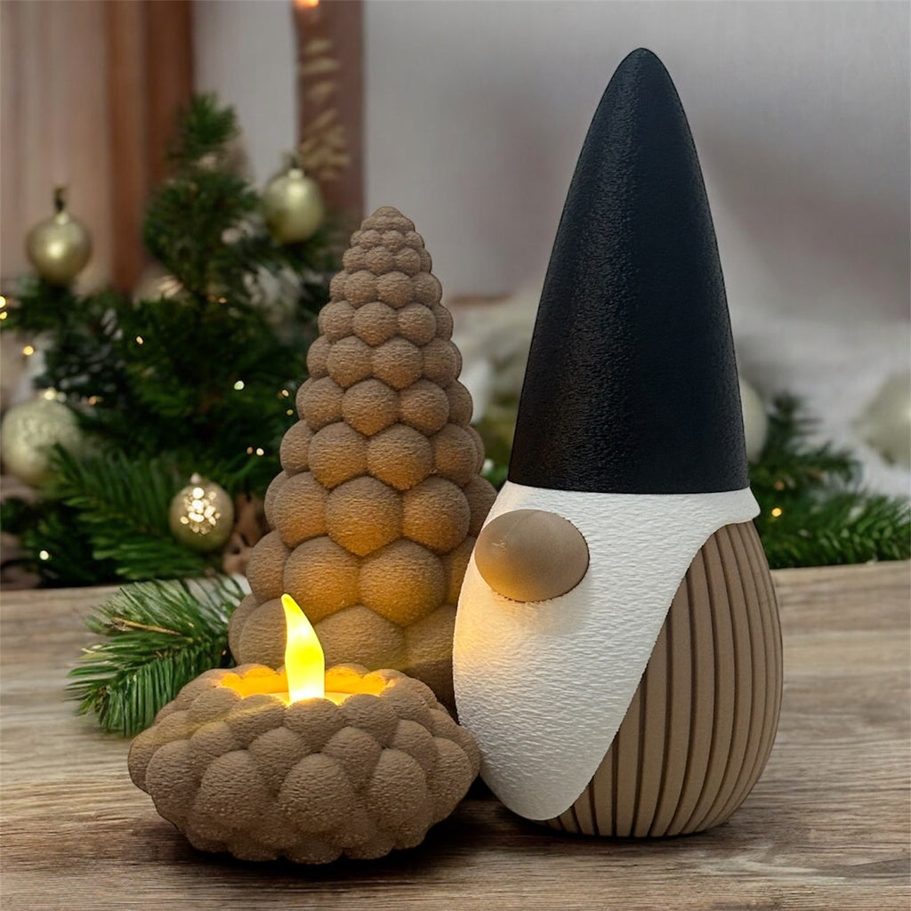 Duży Skandynawski Zestaw Świąteczny: Skrzat + Choinka + 2 Świeczki LED • Dekoracja Bożonarodzeniowa