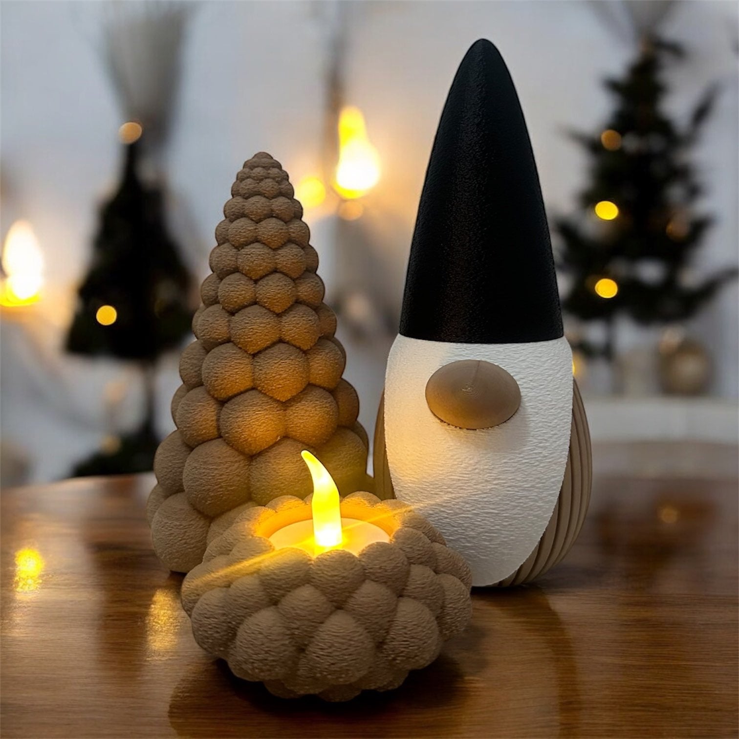 Duży Skandynawski Zestaw Świąteczny: Skrzat + Choinka + 2 Świeczki LED • Dekoracja Bożonarodzeniowa